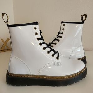 Dr Martens Zavala